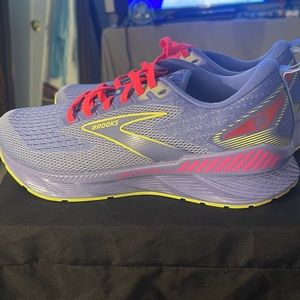 Brand new woman’s footwear